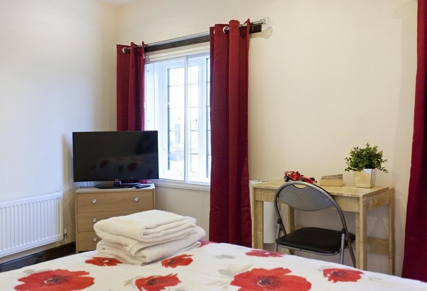 Foresters Inn Contractors Own Apartment - City Centre By Victoria Centre Shopping Centre - Your Own 7 Double Bedrooms Private Apartment With 3 Bathrooms And Snooker Room - Full Kitchen - Outdoor Parking For Cars Or Vans At Five Pounds A Day Nottingham Chambre photo
