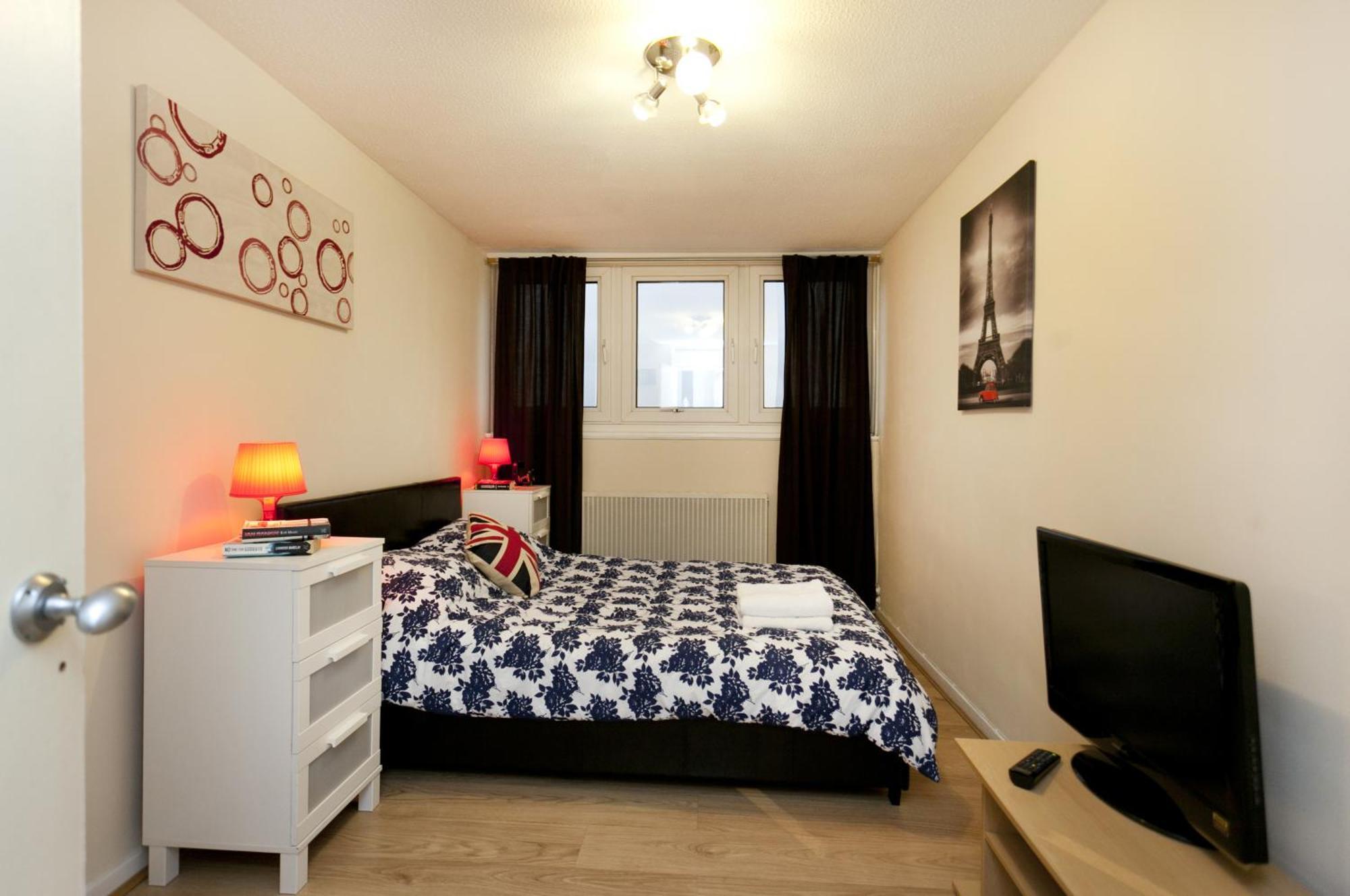 Foresters Inn Contractors Own Apartment - City Centre By Victoria Centre Shopping Centre - Your Own 7 Double Bedrooms Private Apartment With 3 Bathrooms And Snooker Room - Full Kitchen - Outdoor Parking For Cars Or Vans At Five Pounds A Day Nottingham Chambre photo