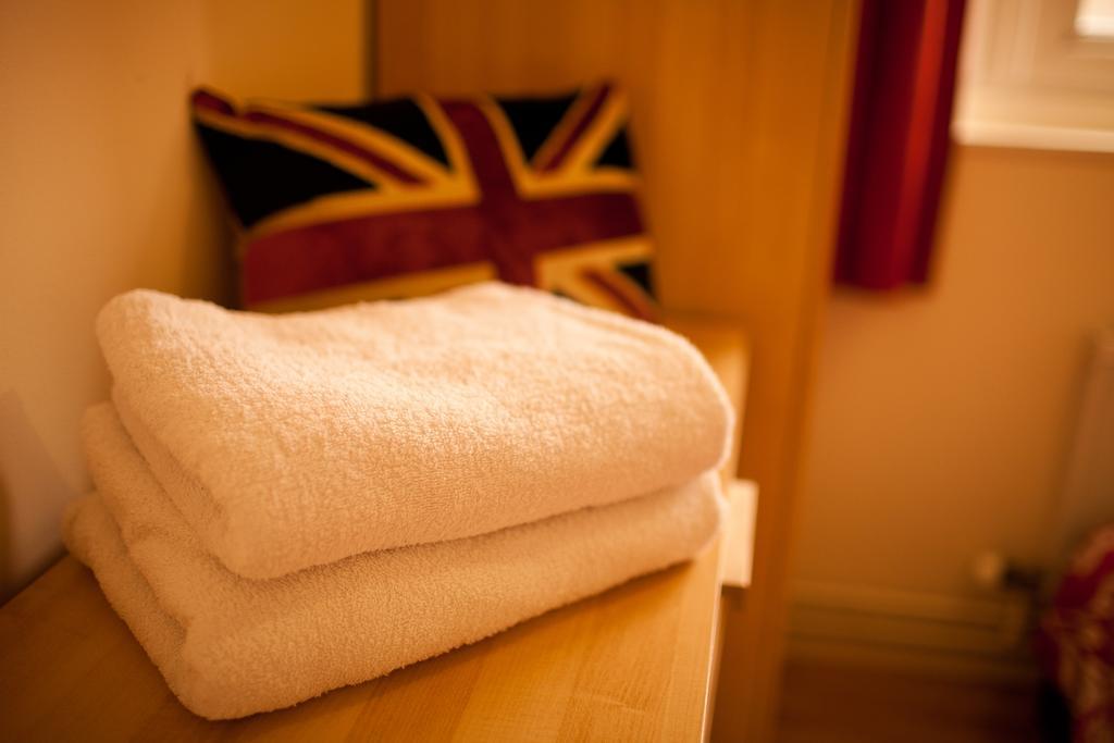 Foresters Inn Contractors Own Apartment - City Centre By Victoria Centre Shopping Centre - Your Own 7 Double Bedrooms Private Apartment With 3 Bathrooms And Snooker Room - Full Kitchen - Outdoor Parking For Cars Or Vans At Five Pounds A Day Nottingham Chambre photo