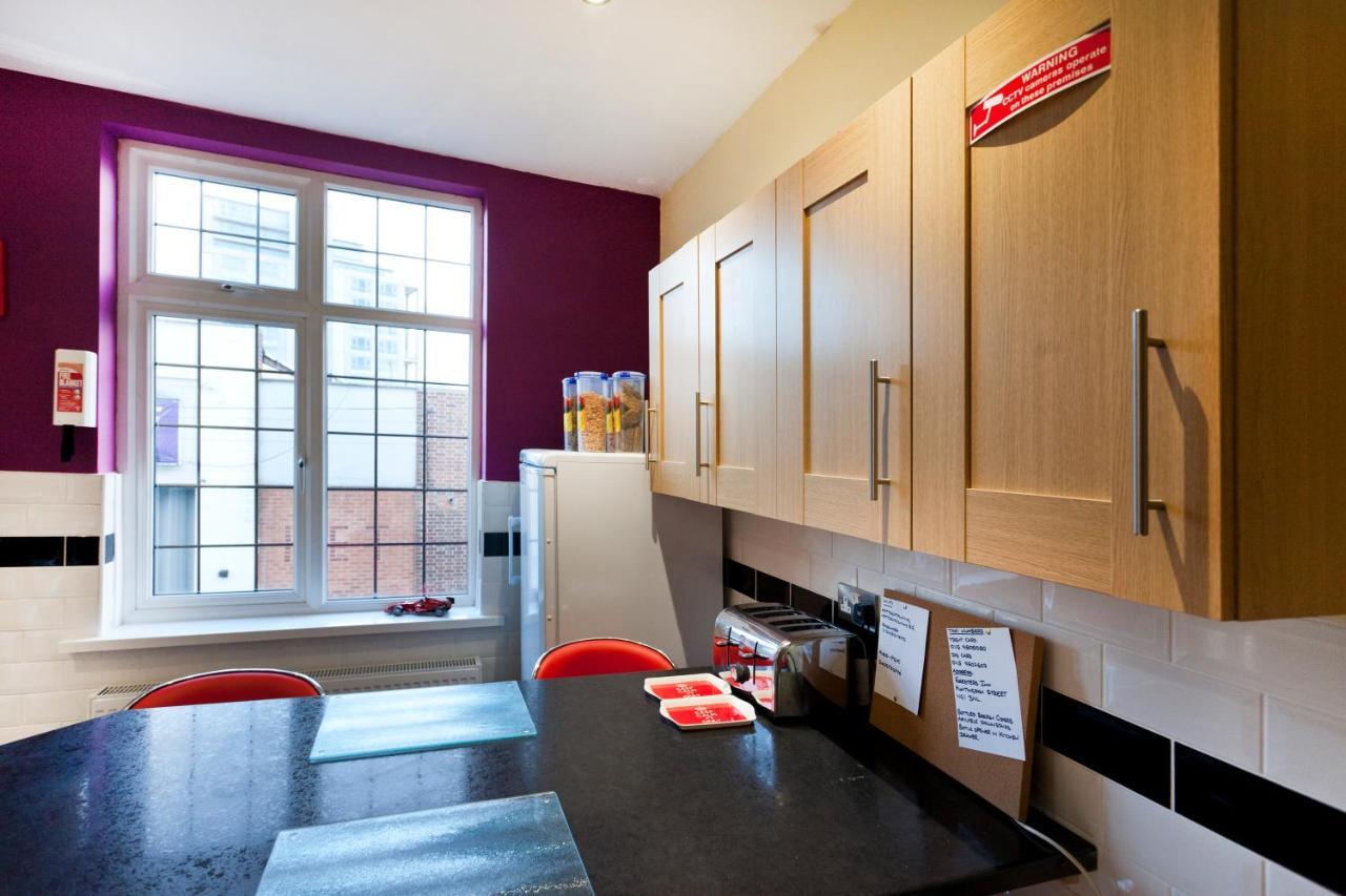Foresters Inn Contractors Own Apartment - City Centre By Victoria Centre Shopping Centre - Your Own 7 Double Bedrooms Private Apartment With 3 Bathrooms And Snooker Room - Full Kitchen - Outdoor Parking For Cars Or Vans At Five Pounds A Day Nottingham Extérieur photo