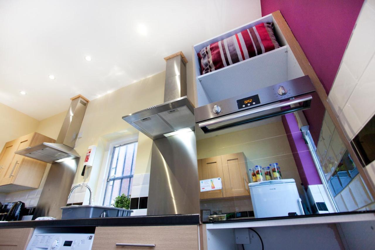 Foresters Inn Contractors Own Apartment - City Centre By Victoria Centre Shopping Centre - Your Own 7 Double Bedrooms Private Apartment With 3 Bathrooms And Snooker Room - Full Kitchen - Outdoor Parking For Cars Or Vans At Five Pounds A Day Nottingham Extérieur photo
